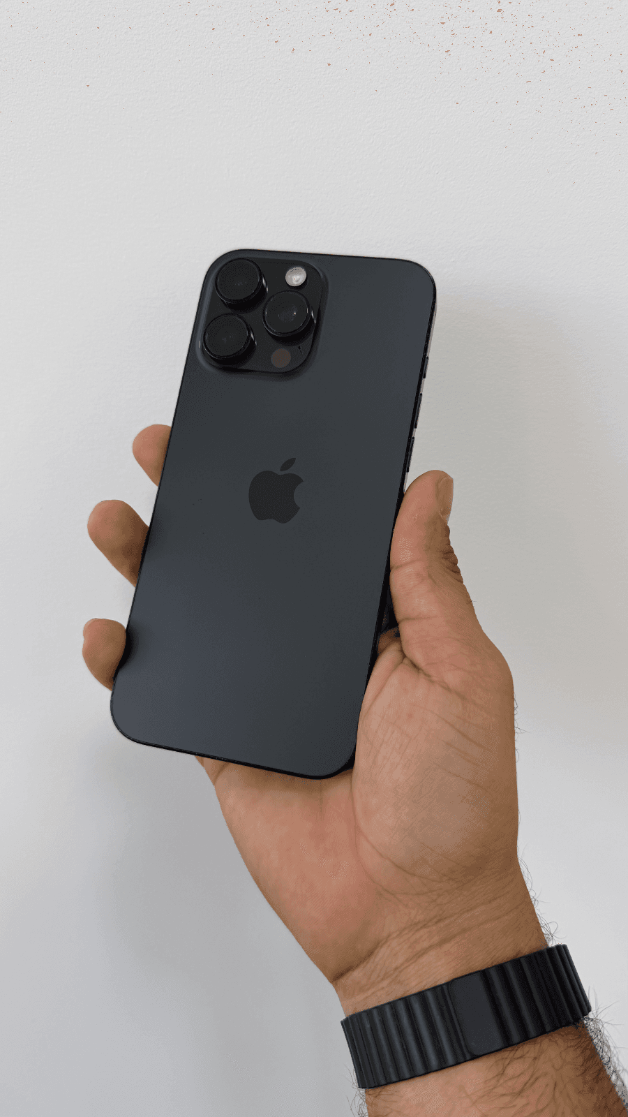 iPhone 16 Pro Max - 256GB - Preto Titanio